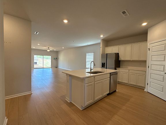 2nd image of 280 Shangrila Way