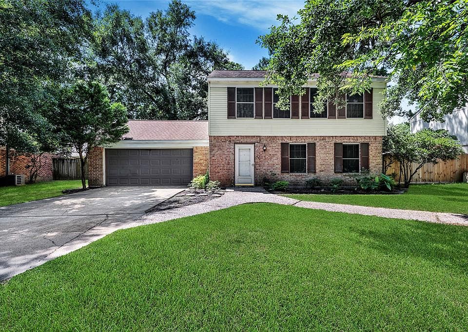 1st image of 2711 Wood River Dr