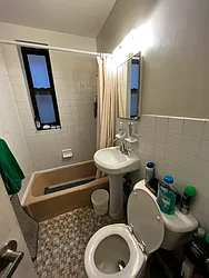 Rented by Salon Realty Corp