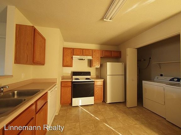 5th image of 2104 Tahoe Ct APT C