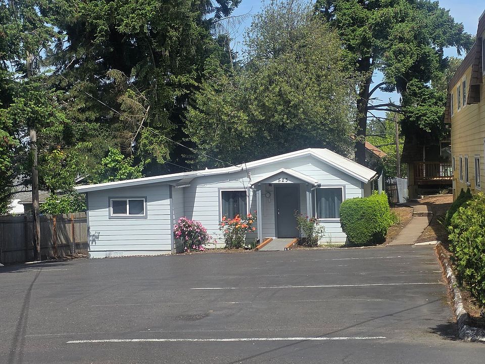 2nd image of 616 Molalla Ave #523