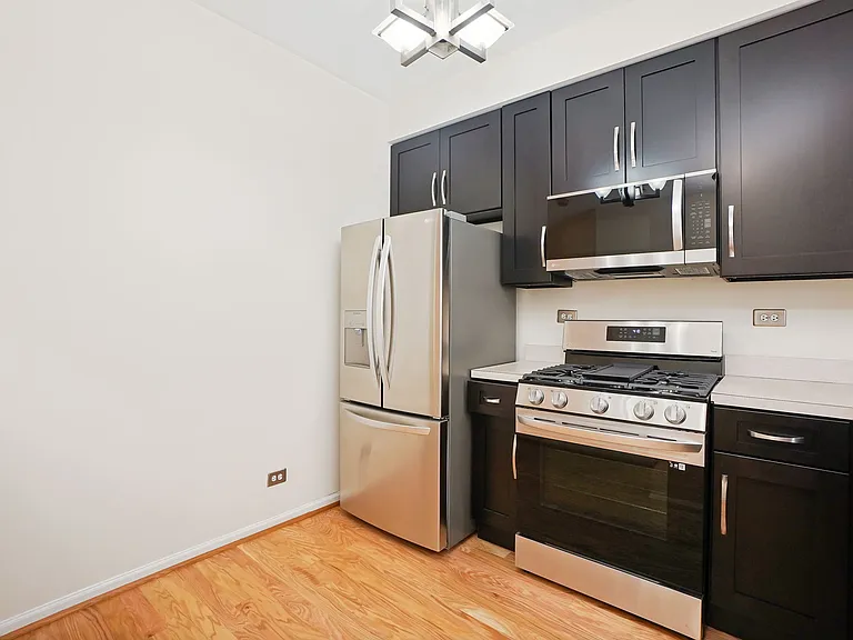 3013 Kentshire Cir — Photo 7