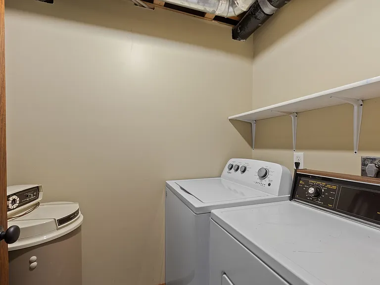 16940 Glencoe Ave #1 — Photo 15