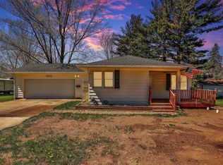 916 Riverside Dr, Portland, MI 48875