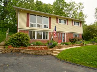 5624 Dover Ct, Alexandria, VA 22312