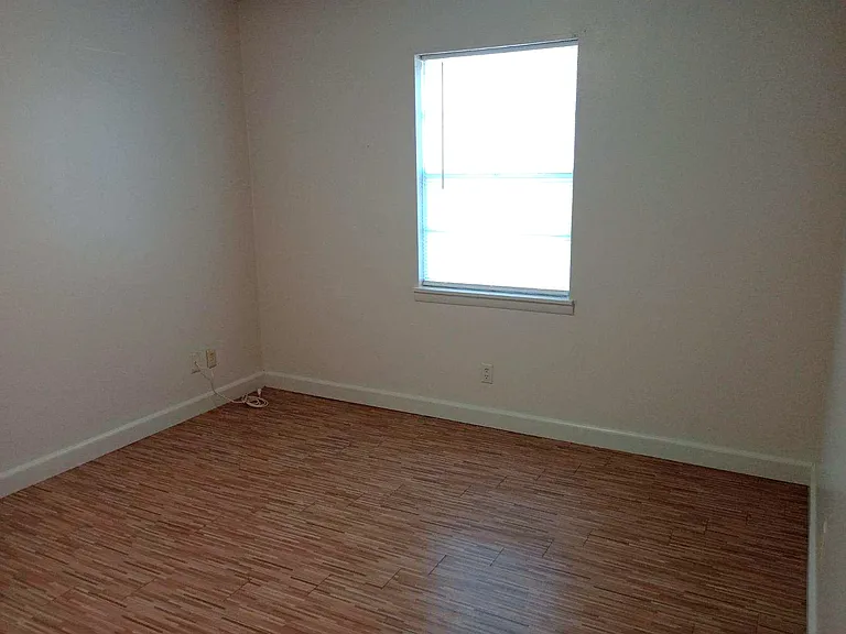 Treeview Apartments — Photo 16