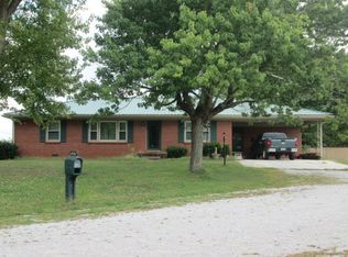 5445 Pilot Rock Rd, Hopkinsville, KY 42240