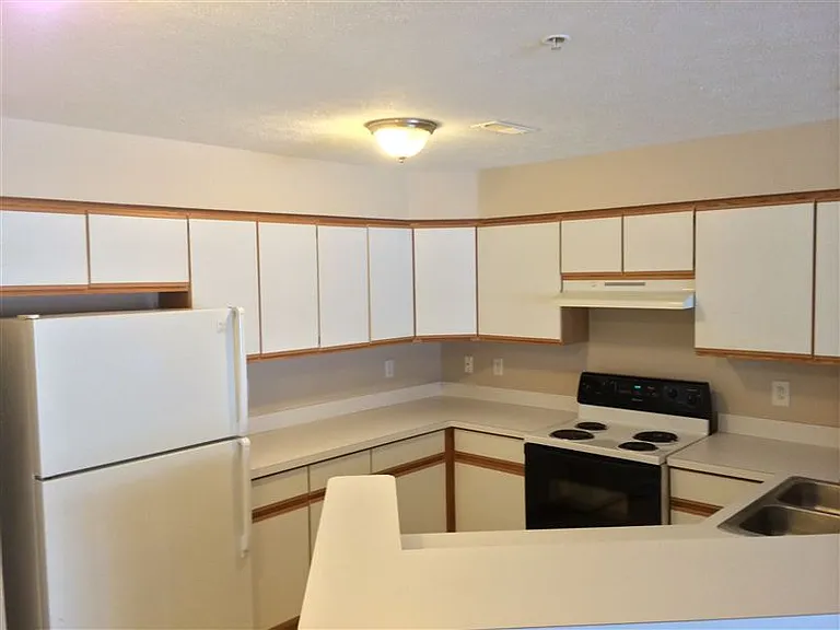 1378 Heatherwood Ln — Photo 13