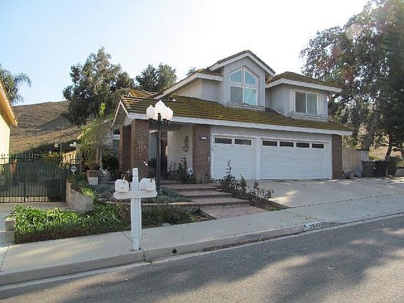 3rd image of 2843 E Tall Oak Dr