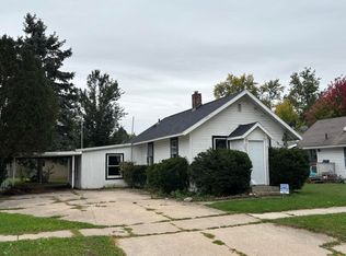 703 E Lafayette St, Sturgis, MI 49091