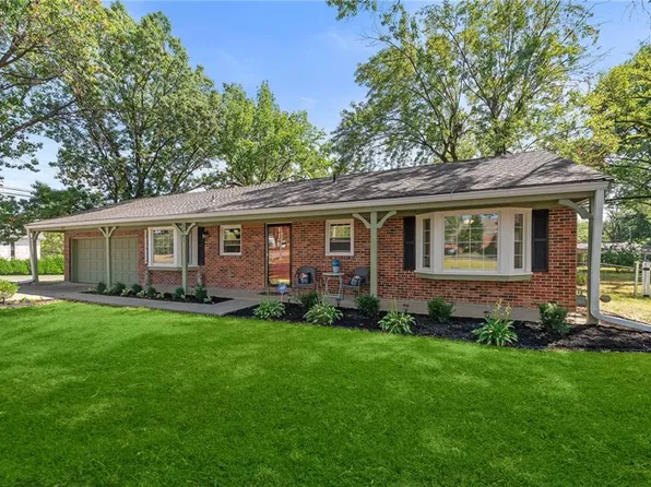 2001 W 83rd St, Leawood, KS 66206