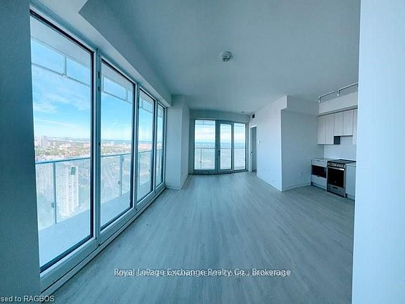 3rd image of 3883 Quartz Rd #2804