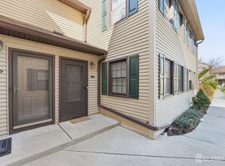 50-10 Prospect St, Metuchen, NJ 08840