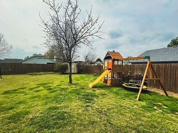 4th image of 8005 E Norman Ave
