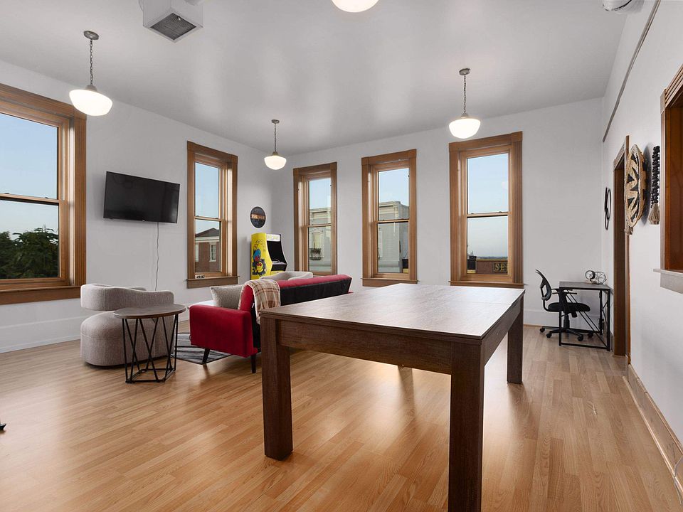 1st image of 206 N Main St #C