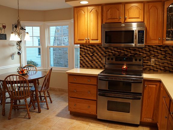 4th image of 145 Darwin Dr