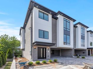 1135 Glen Rd, Fort Lee, NJ 07024