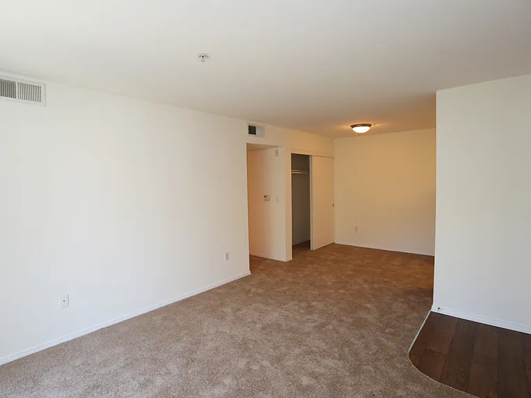 Castaic Lake Senior Apts — Photo 21