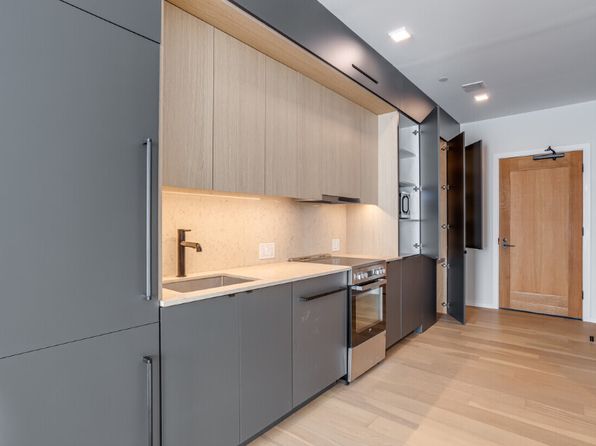 9-11 Burney St #305