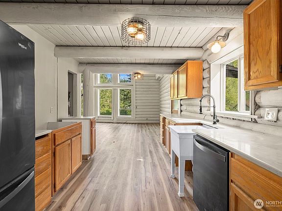 4th image of 22919 135th Street NE