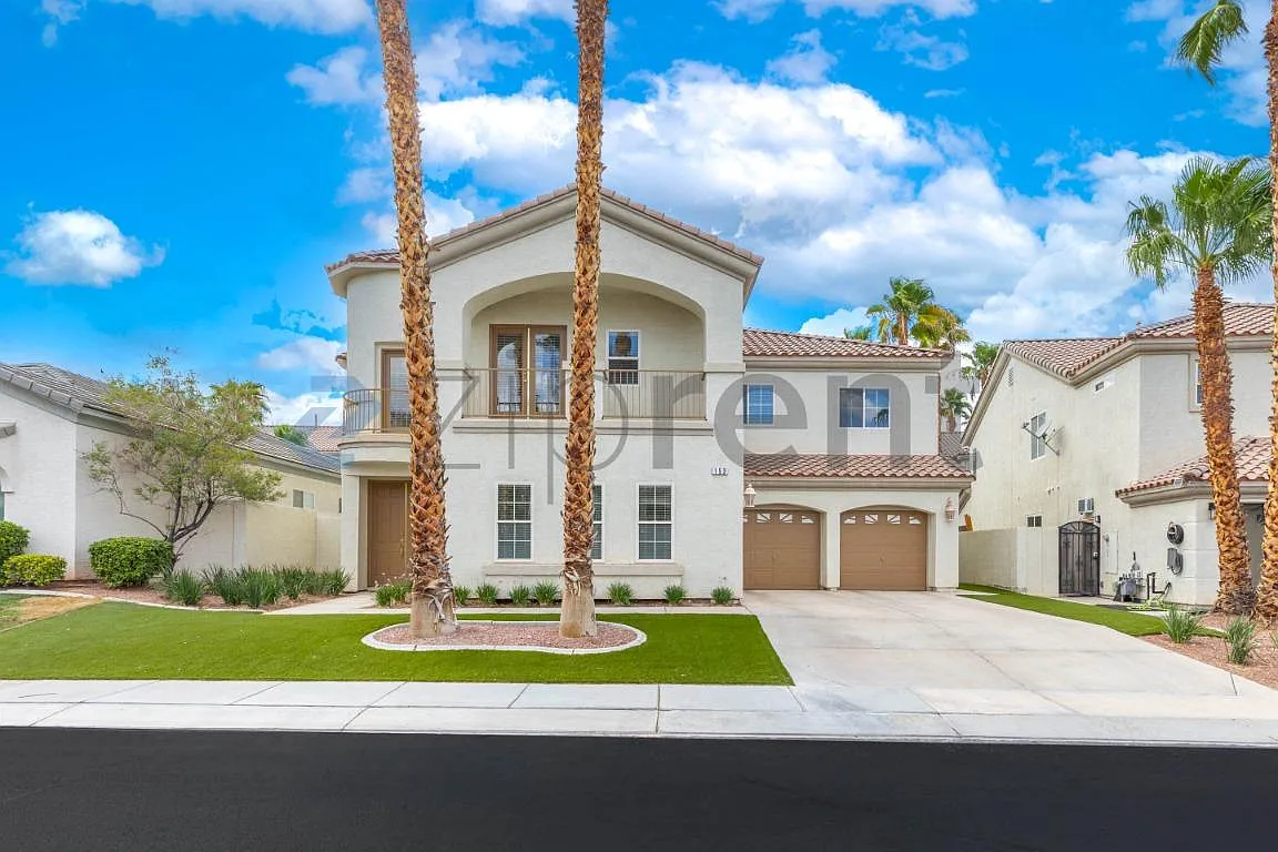 5 bed, 4593 sqft, $5,000 — Photo 1