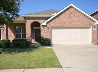 316 Bluefinch Dr, Little Elm, TX 75068