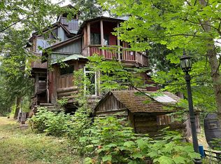 457 Hillcrest Dr, Sagle, ID 83860