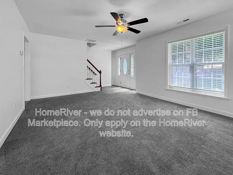 3 bed, 2.5 bath, 2616 sqft, $2,195 — Photo 4