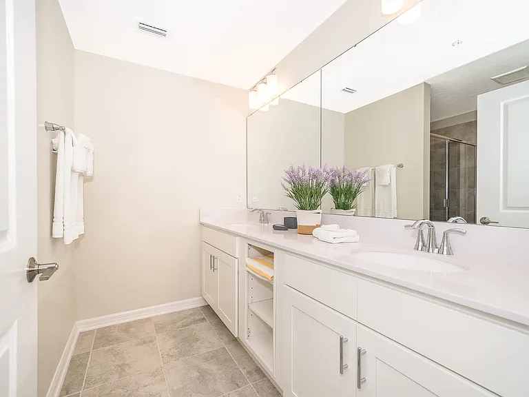 Paradox Cir — Photo 10