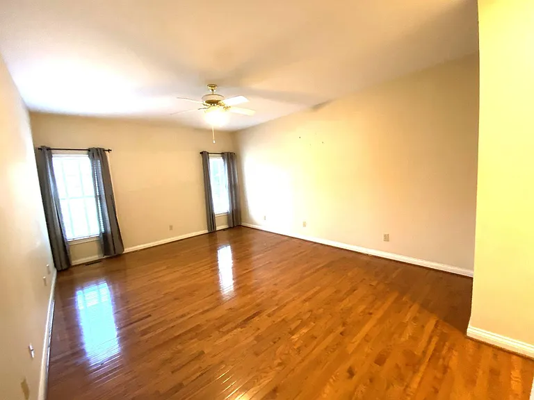 4224 Evergreen Dr — Photo 11
