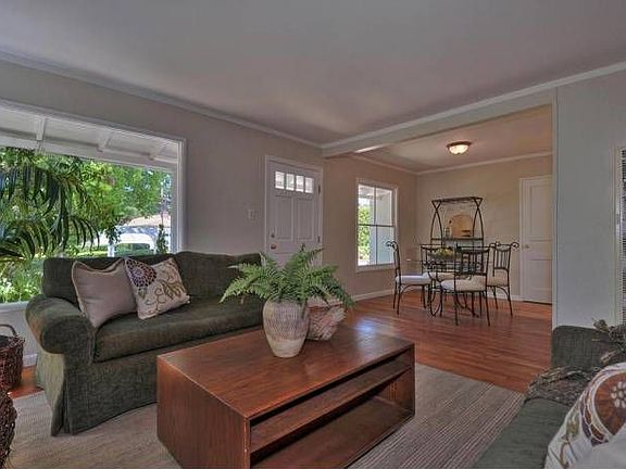 Living Room / Dining Room