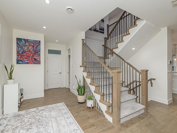 3rd image of 1025 Ranch Park Way