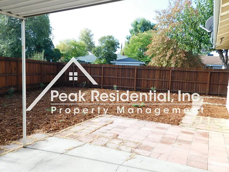 6100 Madison Ave — Photo 11