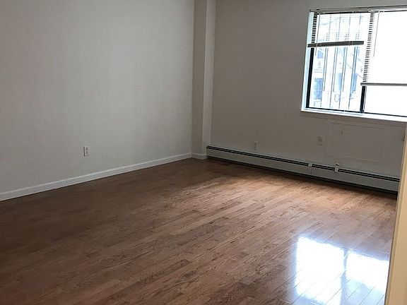 5th image of 291-295 Cherry St APT B2