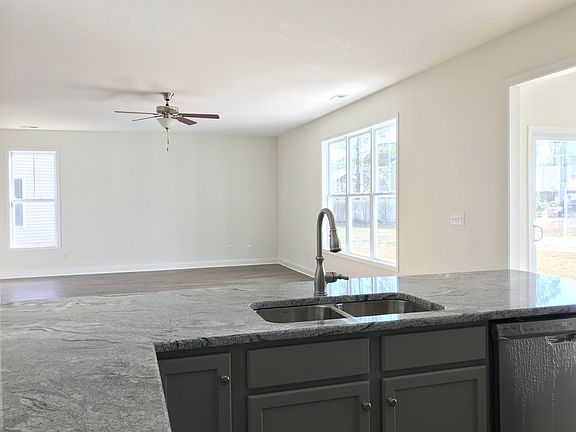 Image represents a previous build. Current selections may vary.