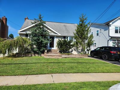 13 Metropolitan Avenue, Bellmore, NY, 11710