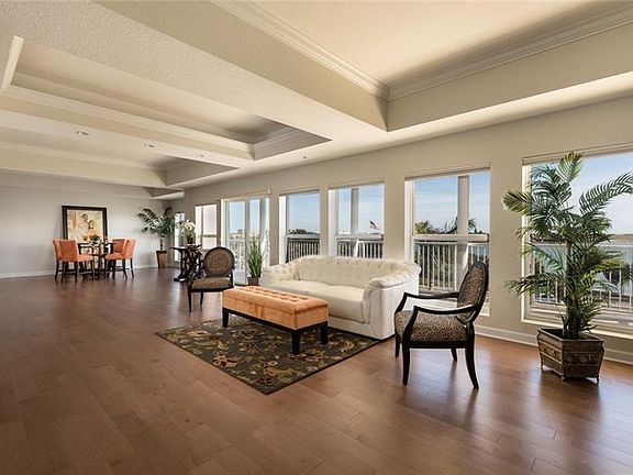 3rd image of 3333 Pasadena Ave S Unit B3
