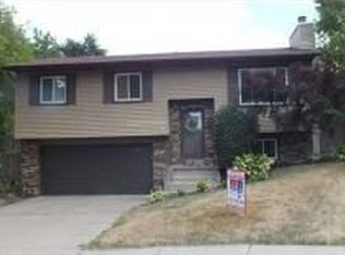 2203 Spring Ct, Davenport, IA 52803