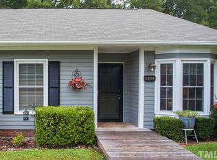 6808 Fairpoint Ct, Raleigh, NC 27613