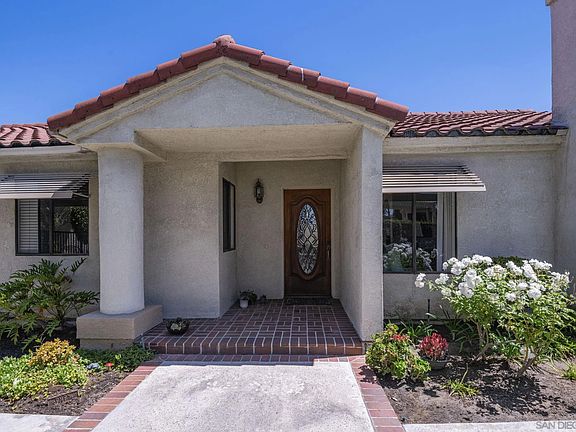 2nd image of 1260 N Lighthouse Ln