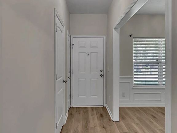 5th image of 317 Sarava Ln