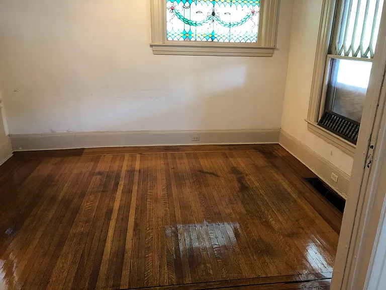 1518 Kenilworth Ave — Photo 10