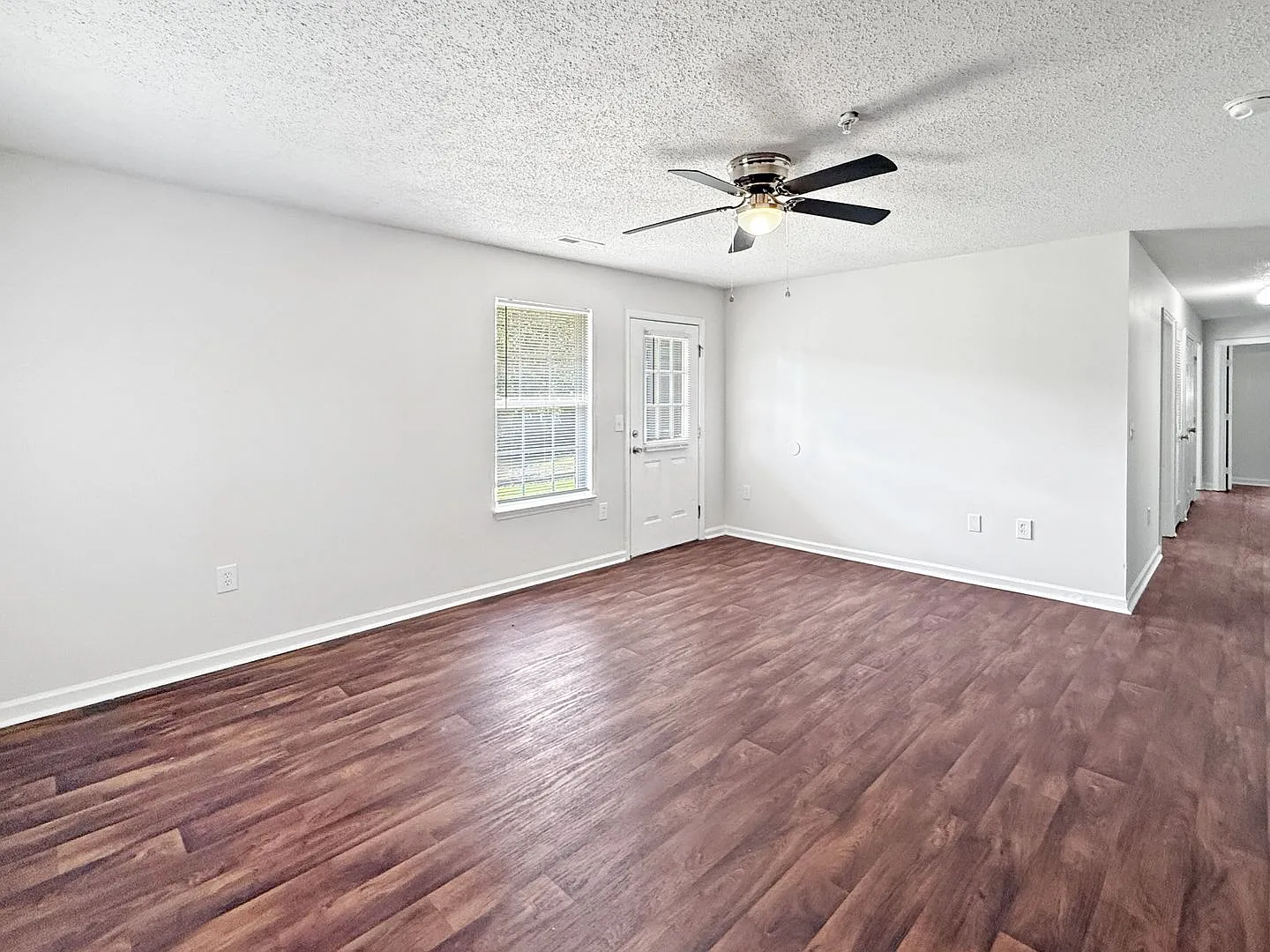 Massive 3 Bedroom in Montevallo 3 Bed 2 Bath $1,399/mo**Deposit $0 — Photo 2