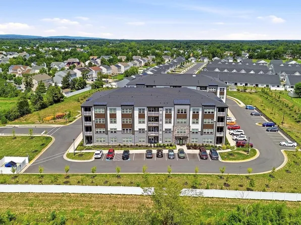 151 McCormick Dr #203, Winchester, VA 22602