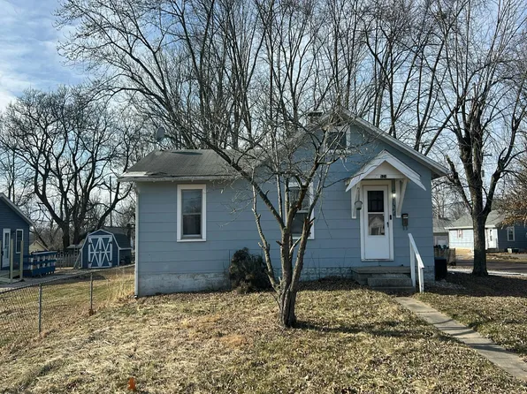 124 Edwards St, Cottage Hills, IL 62018