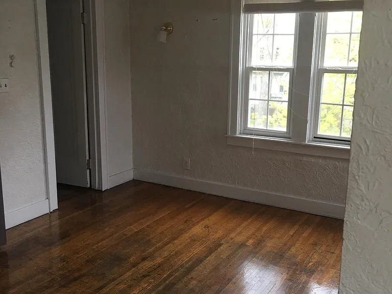 608 E Bernhard Ave — Photo 6