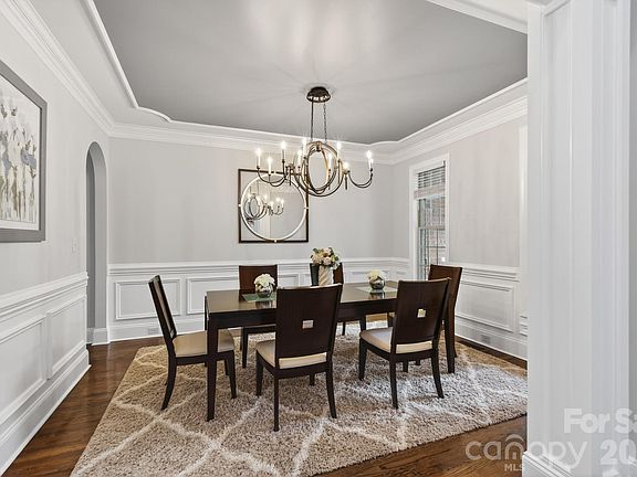 5th image of 4618 Water Oak Dr