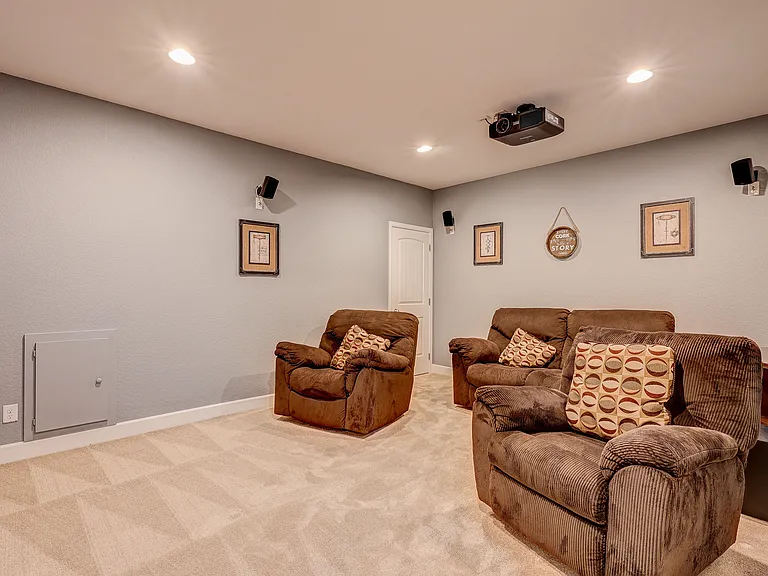 10732 Hillsboro Cir — Photo 58