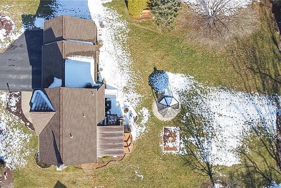 3rd image of 254 Longwood Dr