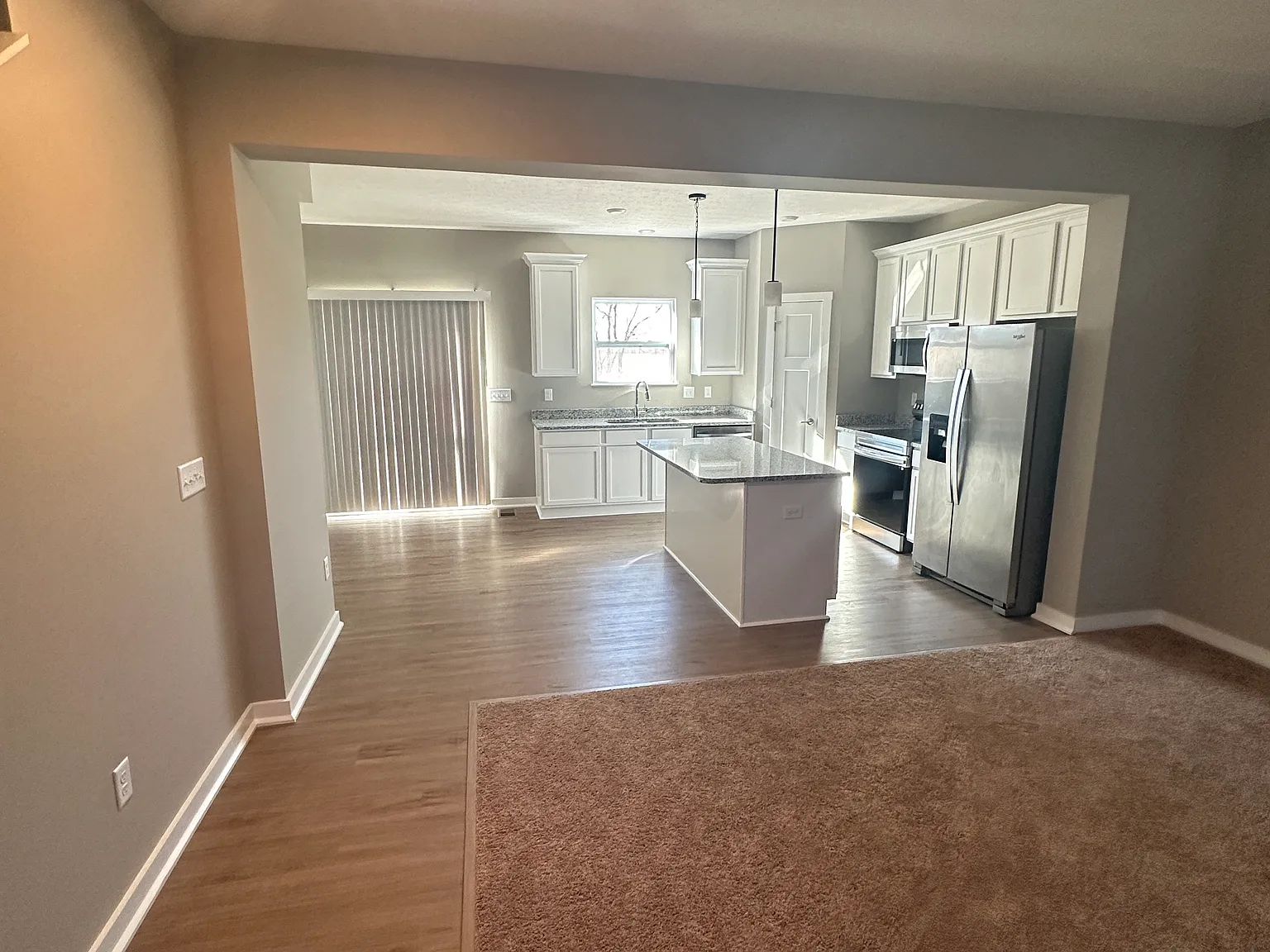 4 bed, 2600 sqft, $3,000 — Photo 3